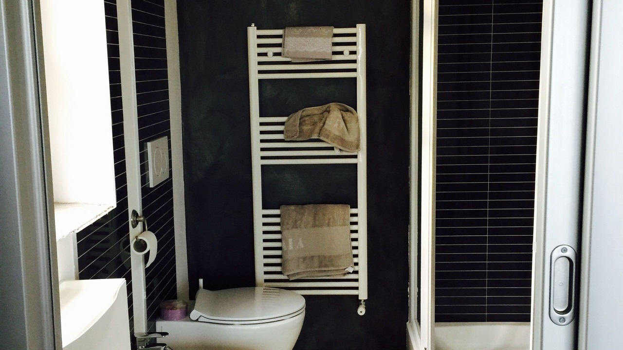Photo of Bathroom in Bra