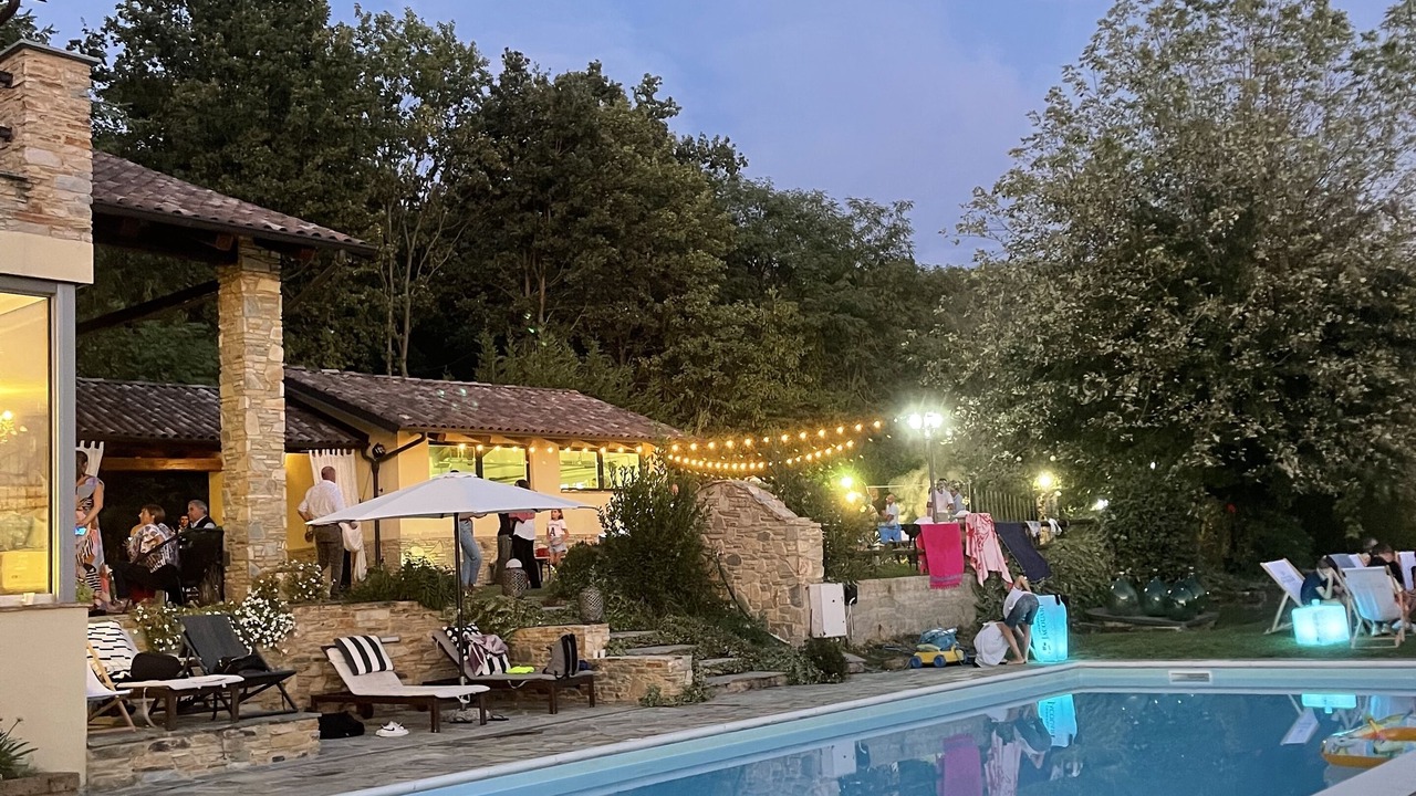 Photo of Outdoor in Bra