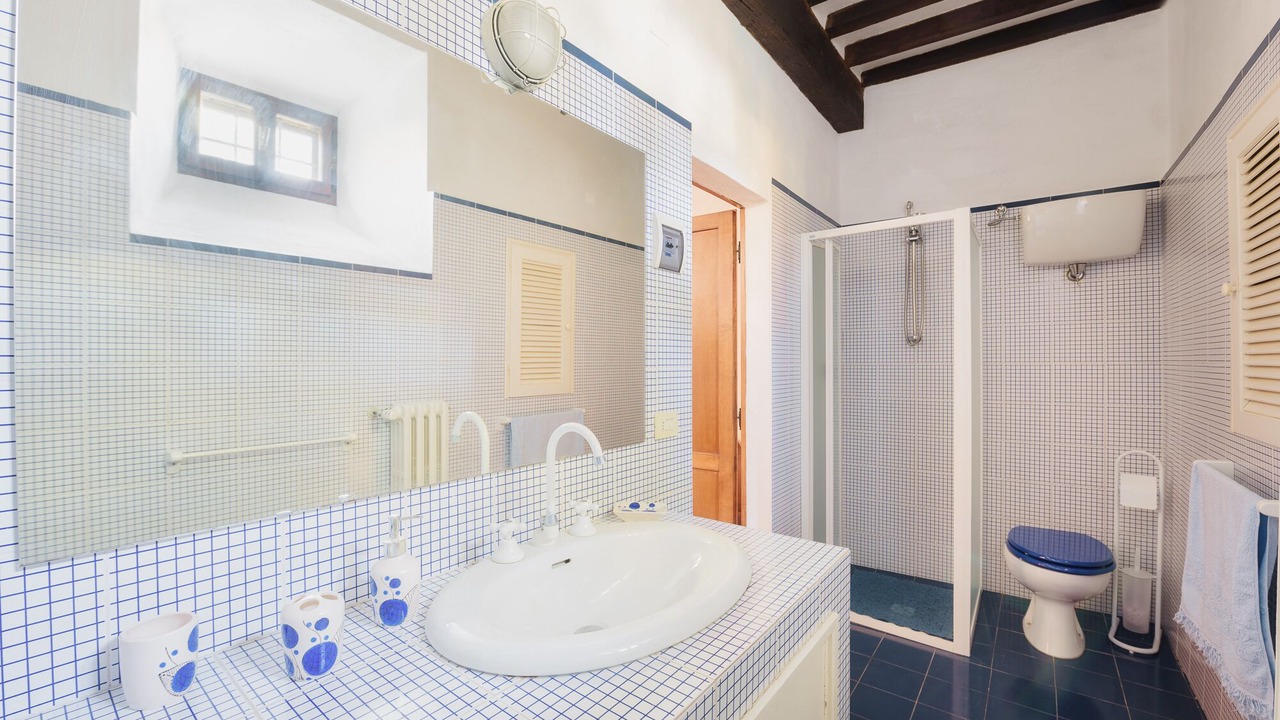 Photo of Bathroom in Cortona