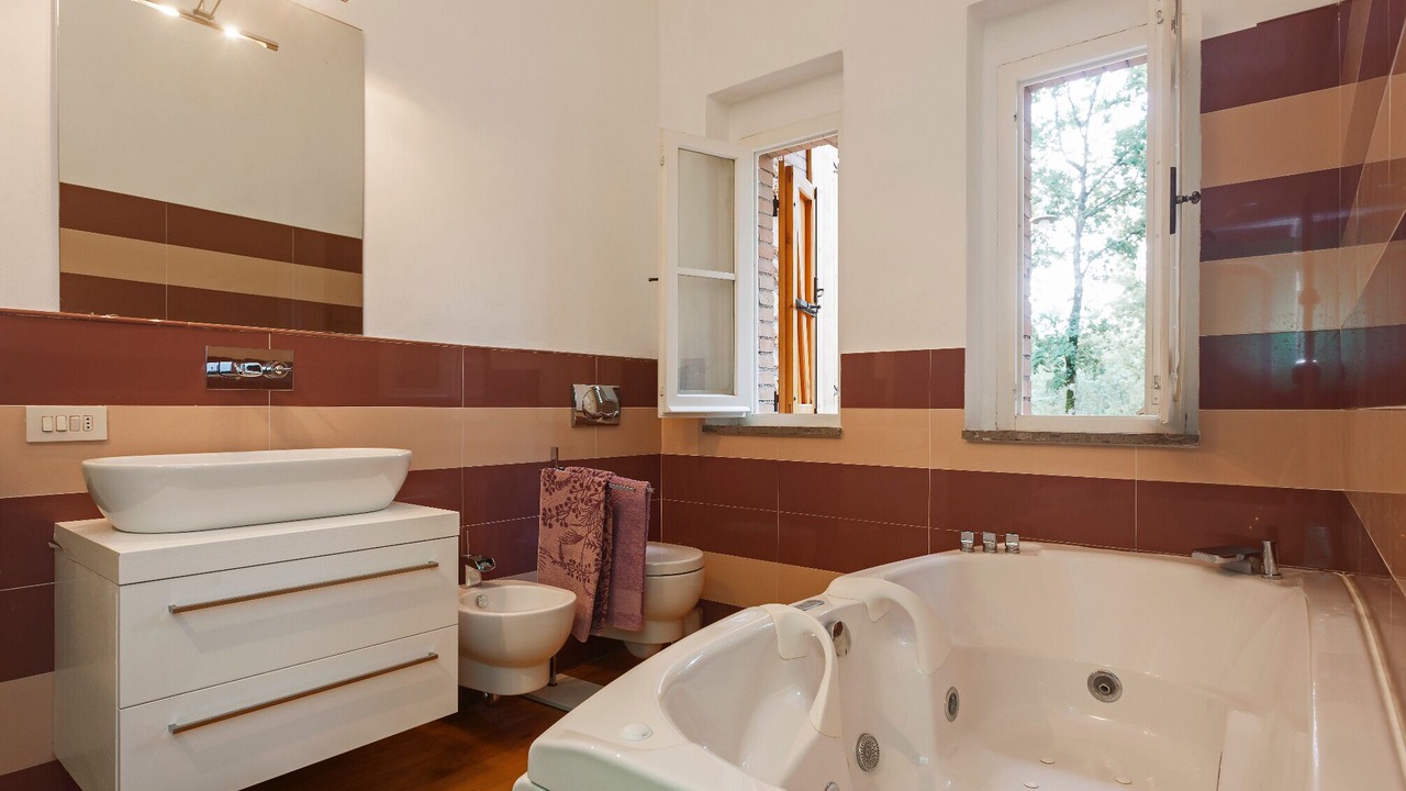 Photo of Bathroom in Simignano