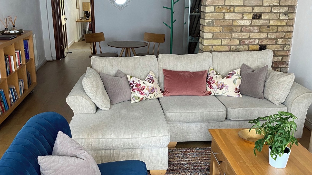 Photo of Livingroom in Colnbrook