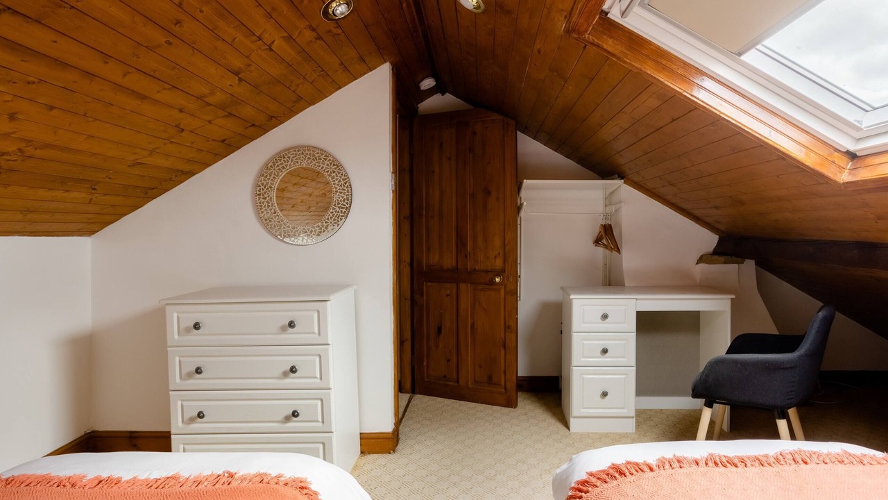 Photo of Bedroom in Colnbrook