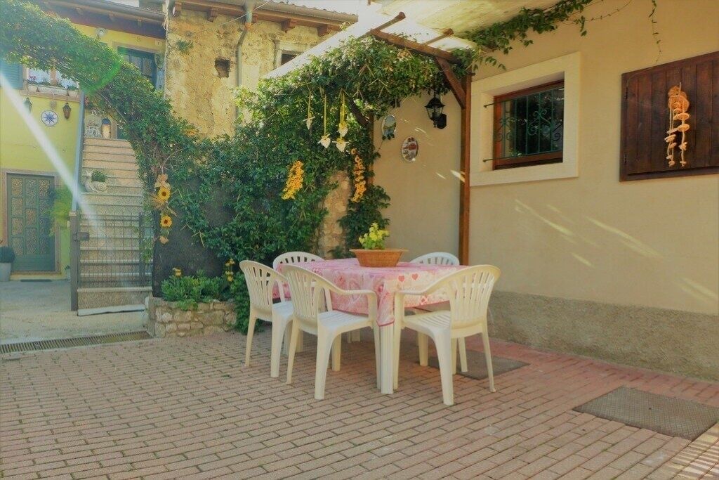 Photo of Outdoor in Assenza