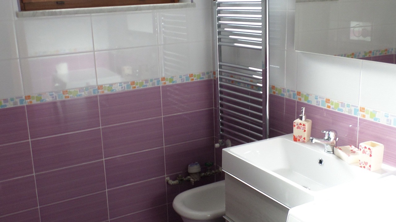 Photo of Bathroom in Sorrento City Centre