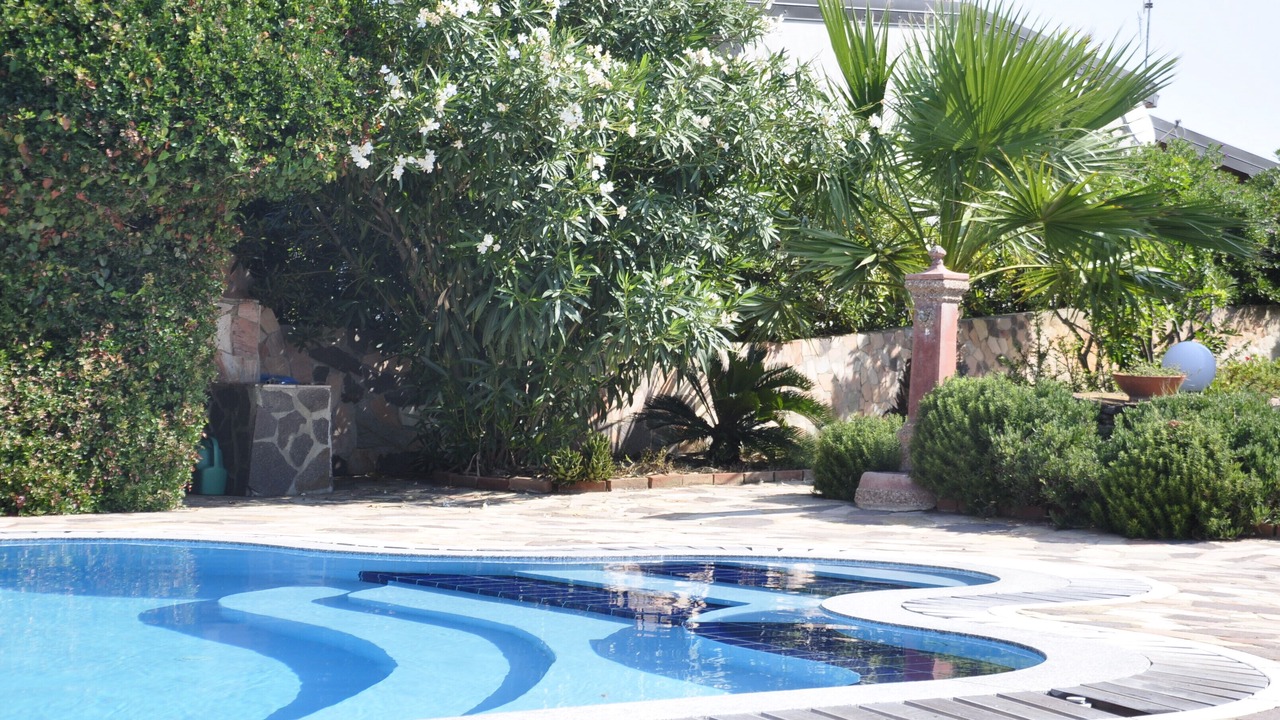 Photo of Outdoor in Arbus
