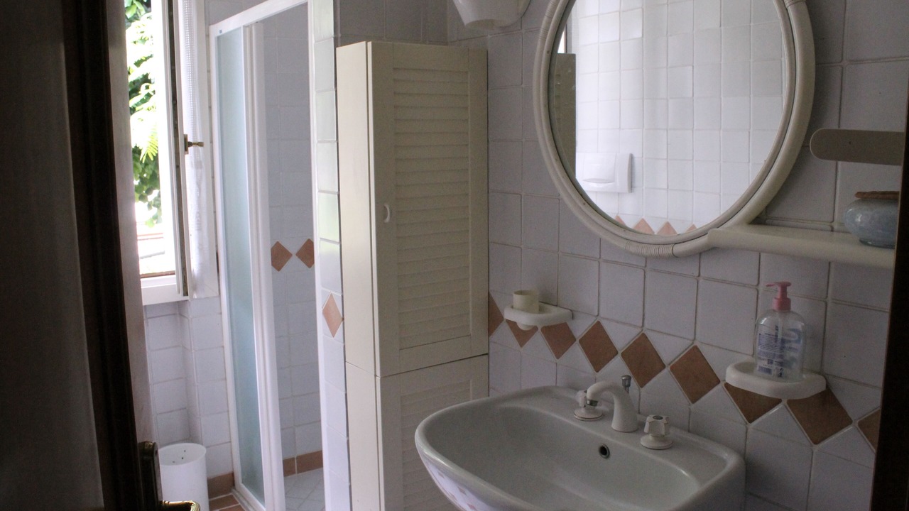 Photo of Bathroom in Marina Centro