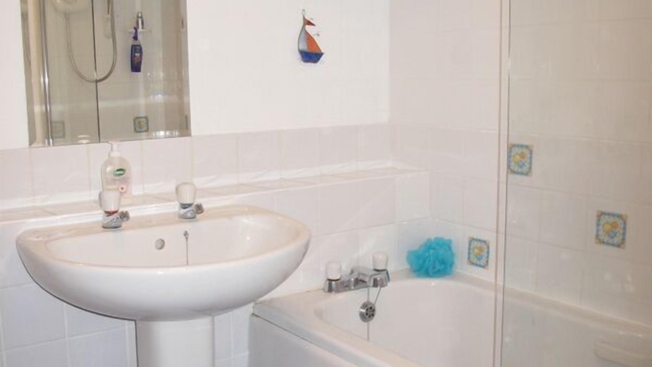 Photo of Bathroom in Kelso