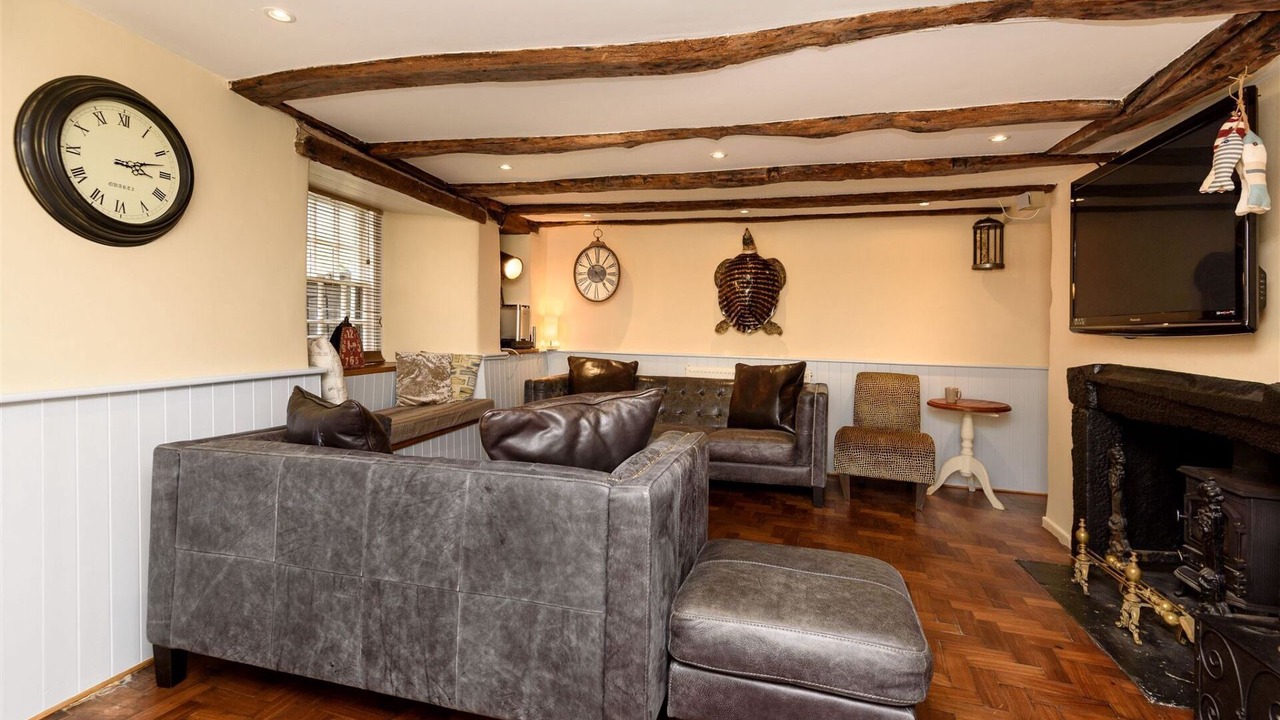 Photo of Livingroom in Looe