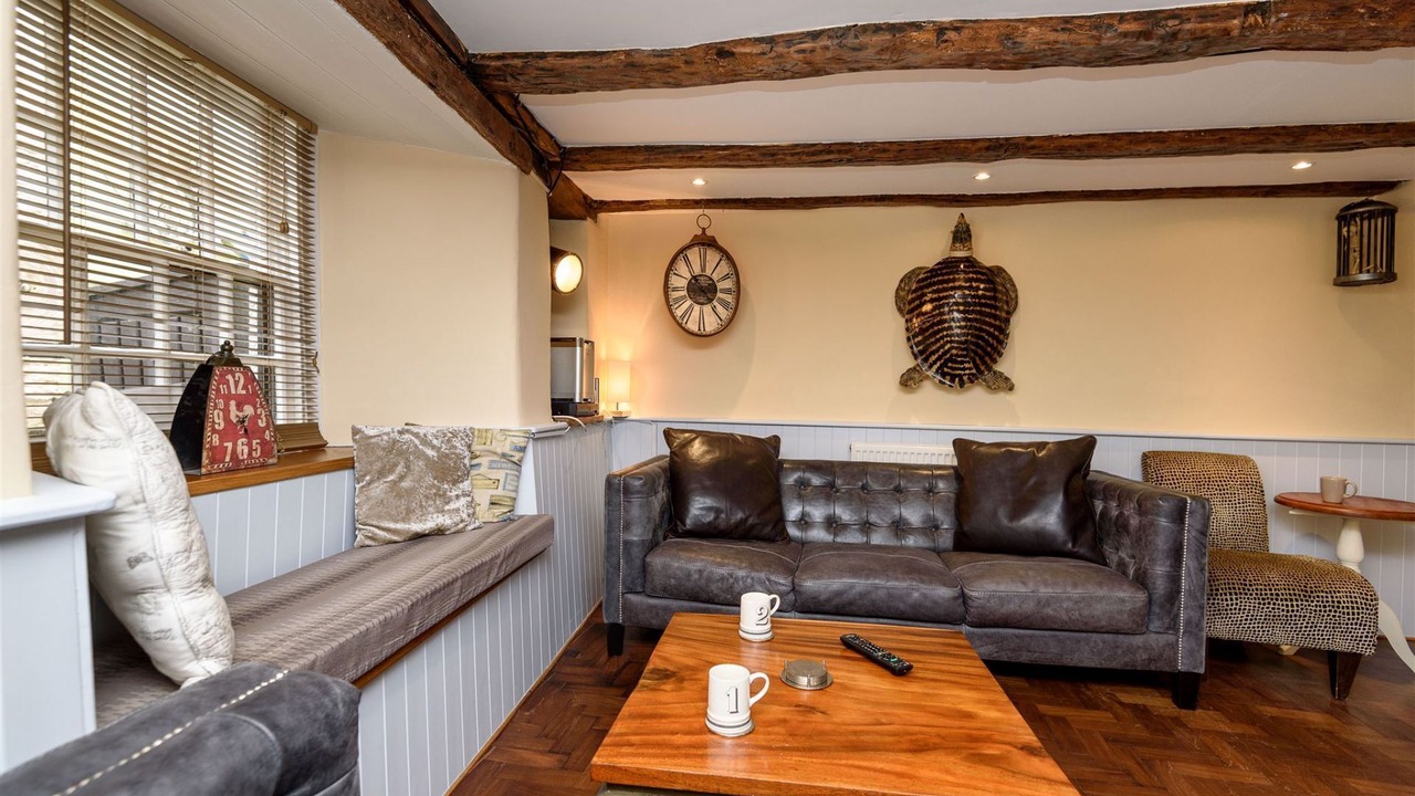 Photo of Livingroom in Looe