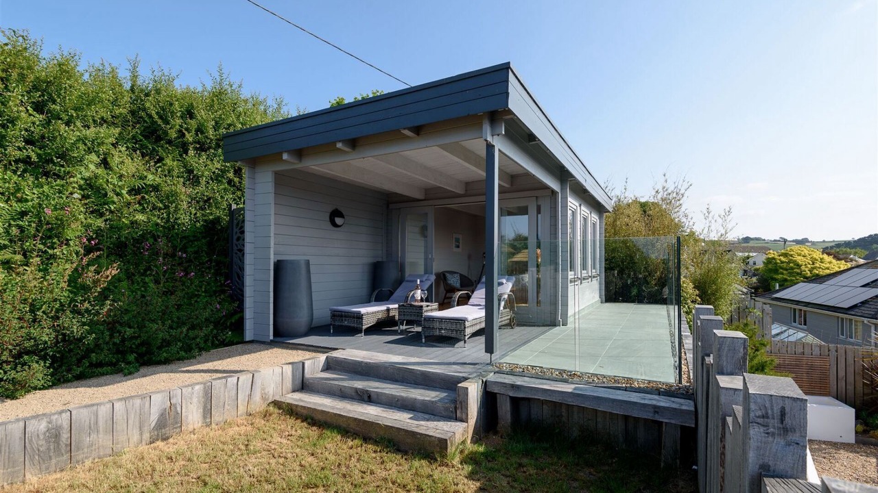 Photo of Patio Balcony in Looe