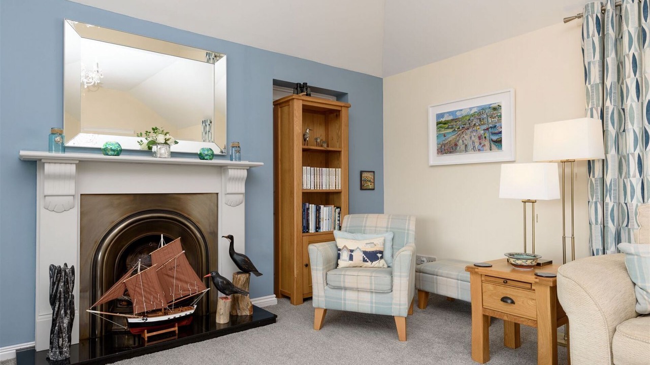Photo of Livingroom in Looe