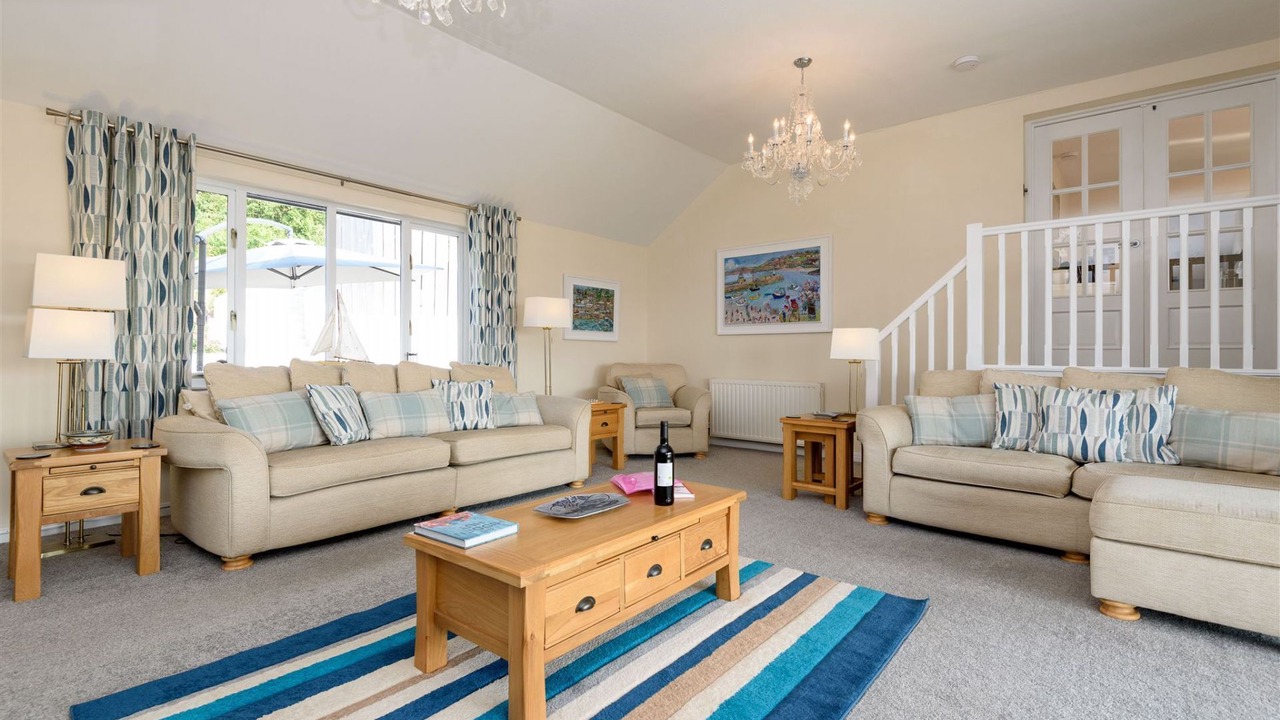Photo of Livingroom in Looe