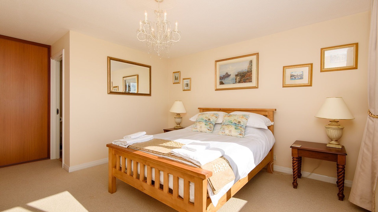 Photo of Bedroom in Looe
