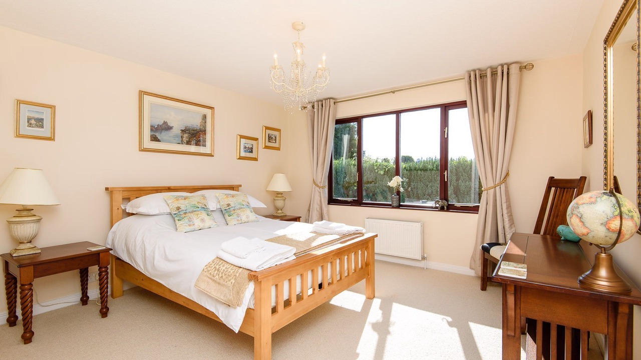 Photo of Bedroom in Looe