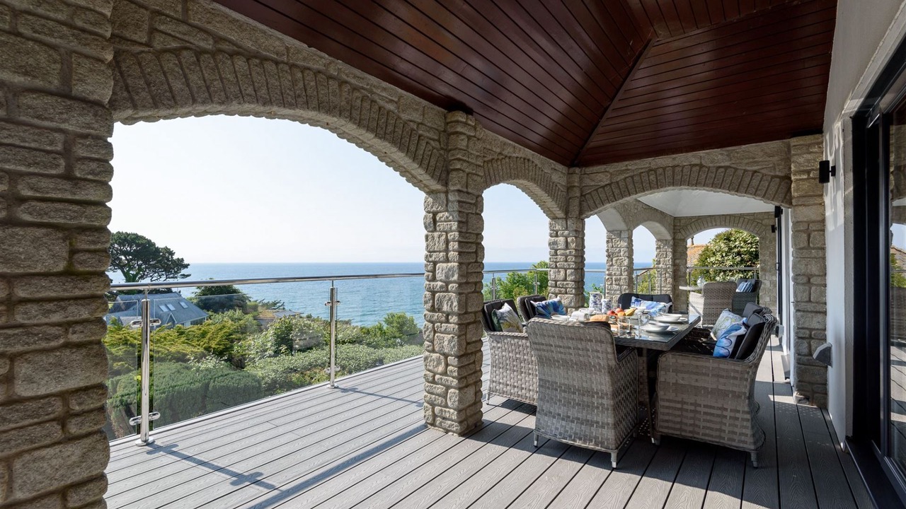 Photo of Outdoor in Looe