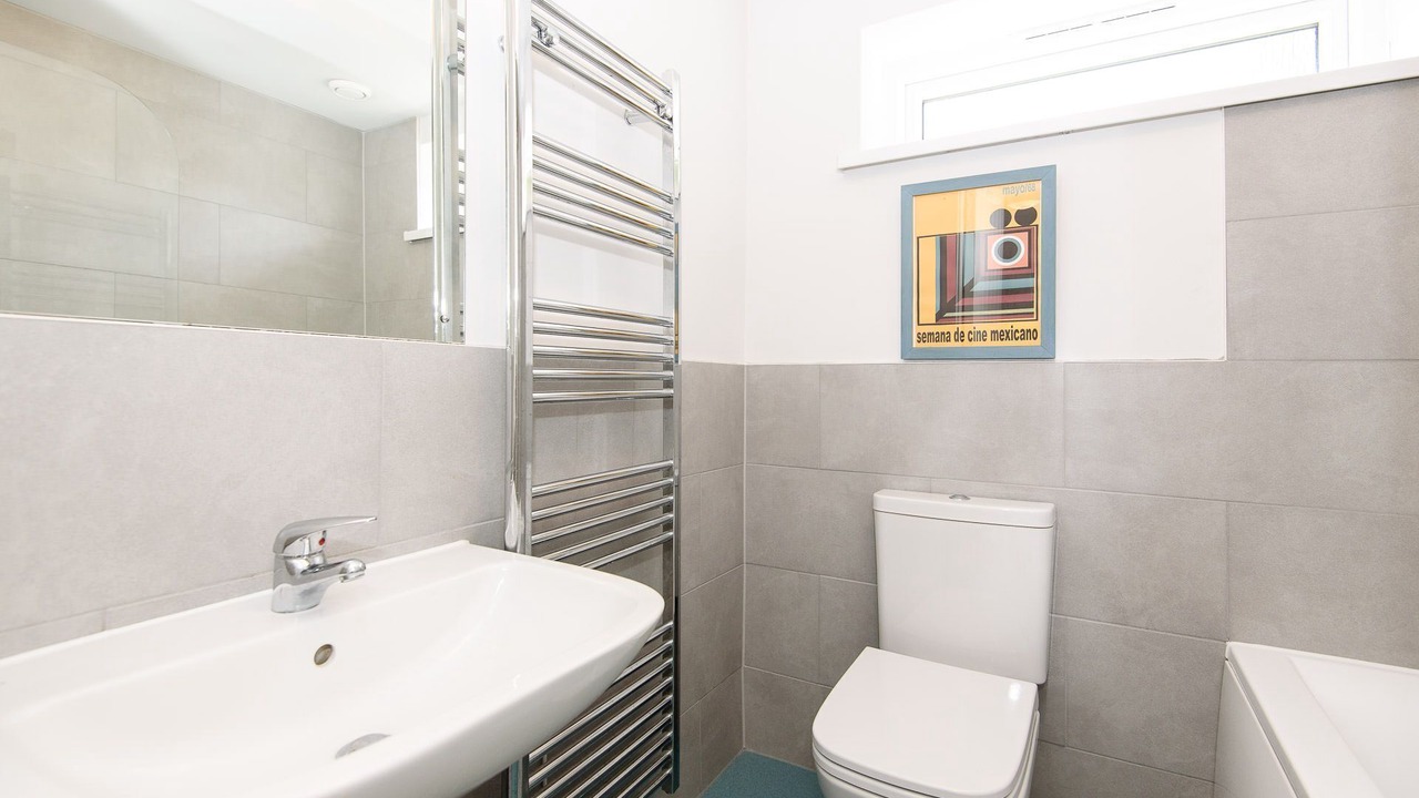 Photo of Bathroom in Millendreath