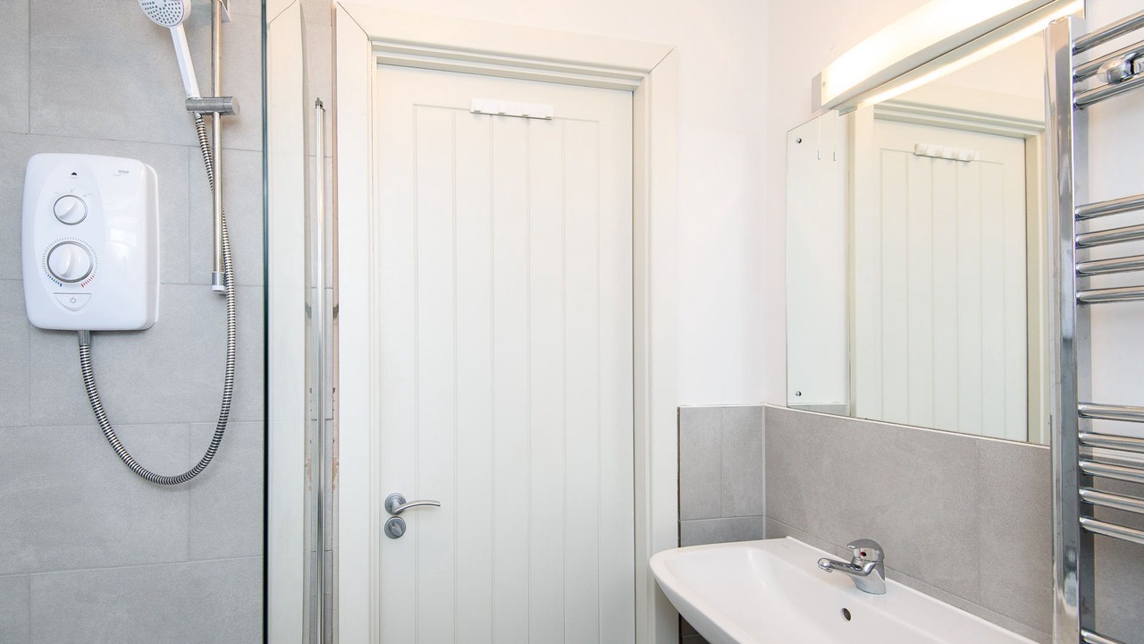 Photo of Bathroom in Millendreath