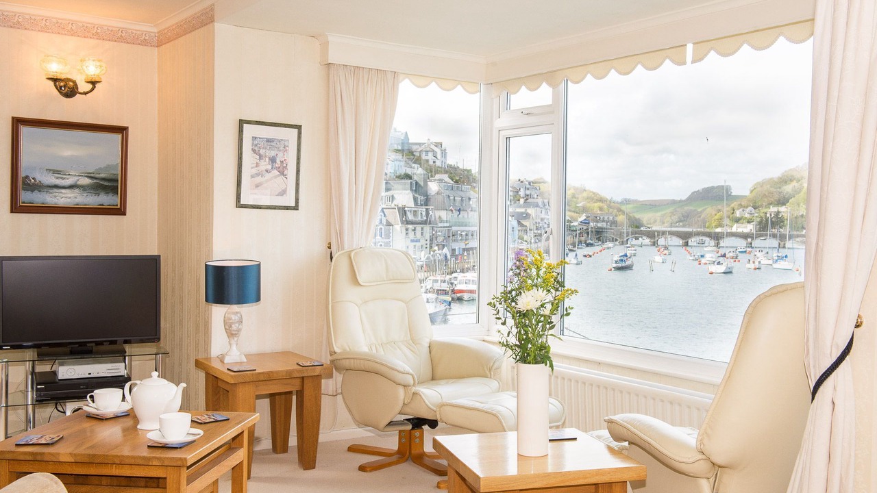 Photo of Livingroom in West Looe