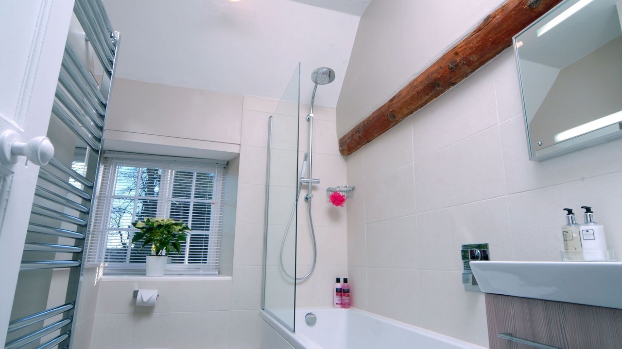Photo of Bathroom in Shipton under Wychwood