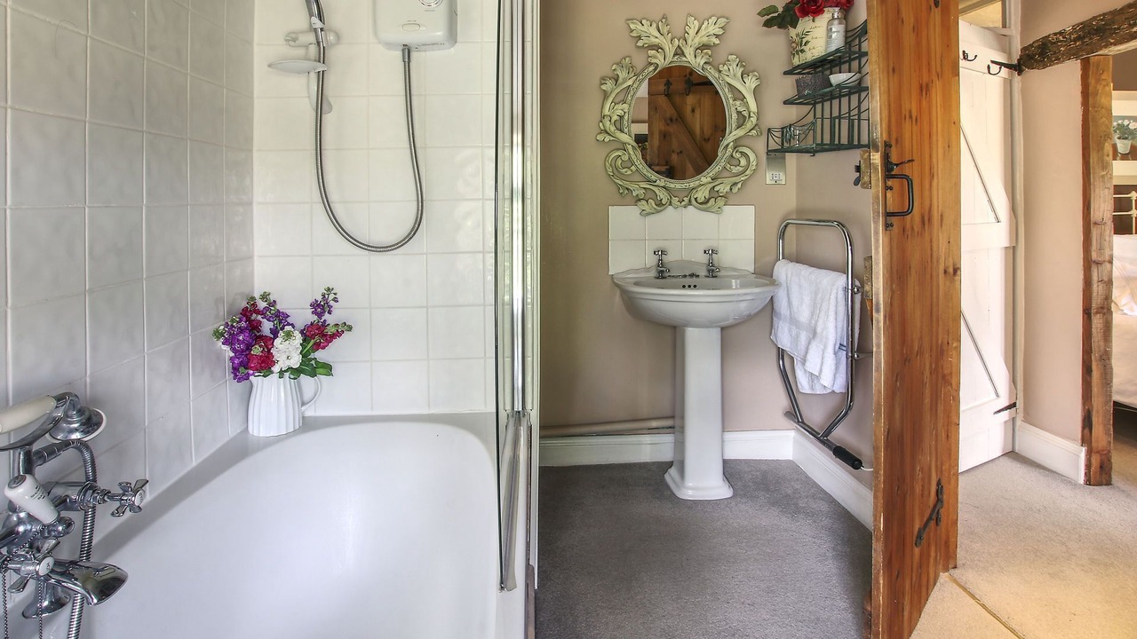 Photo of Bathroom in Shipton under Wychwood