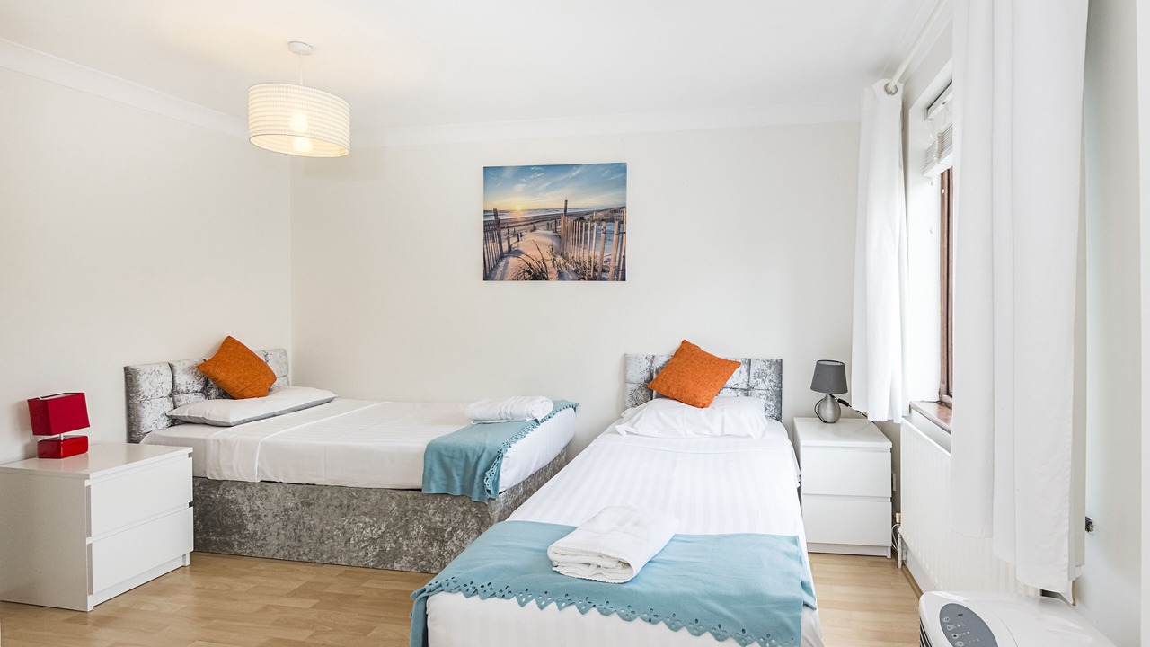 Photo of Bedroom in Island Gardens
