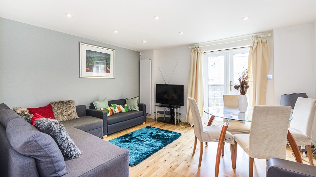 Photo of Livingroom in Island Gardens