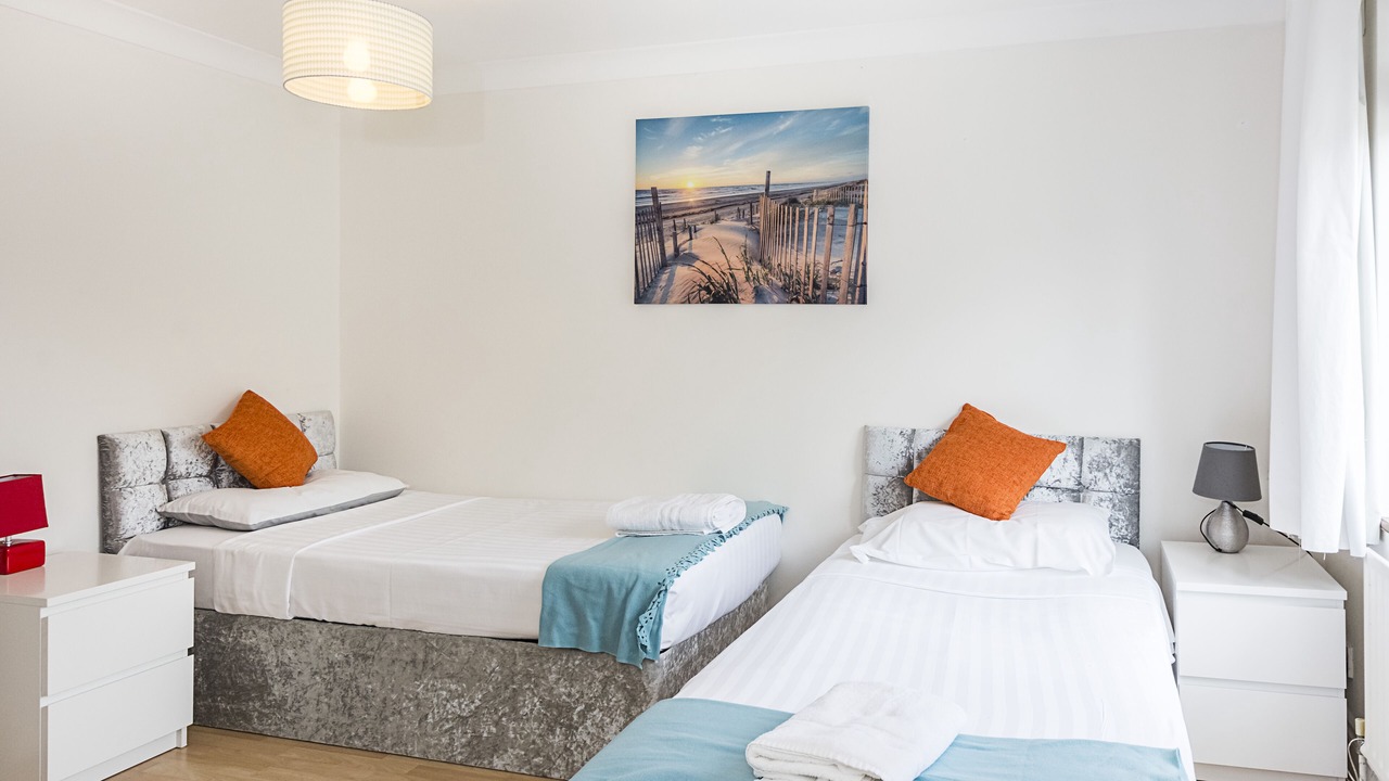 Photo of Bedroom in Island Gardens