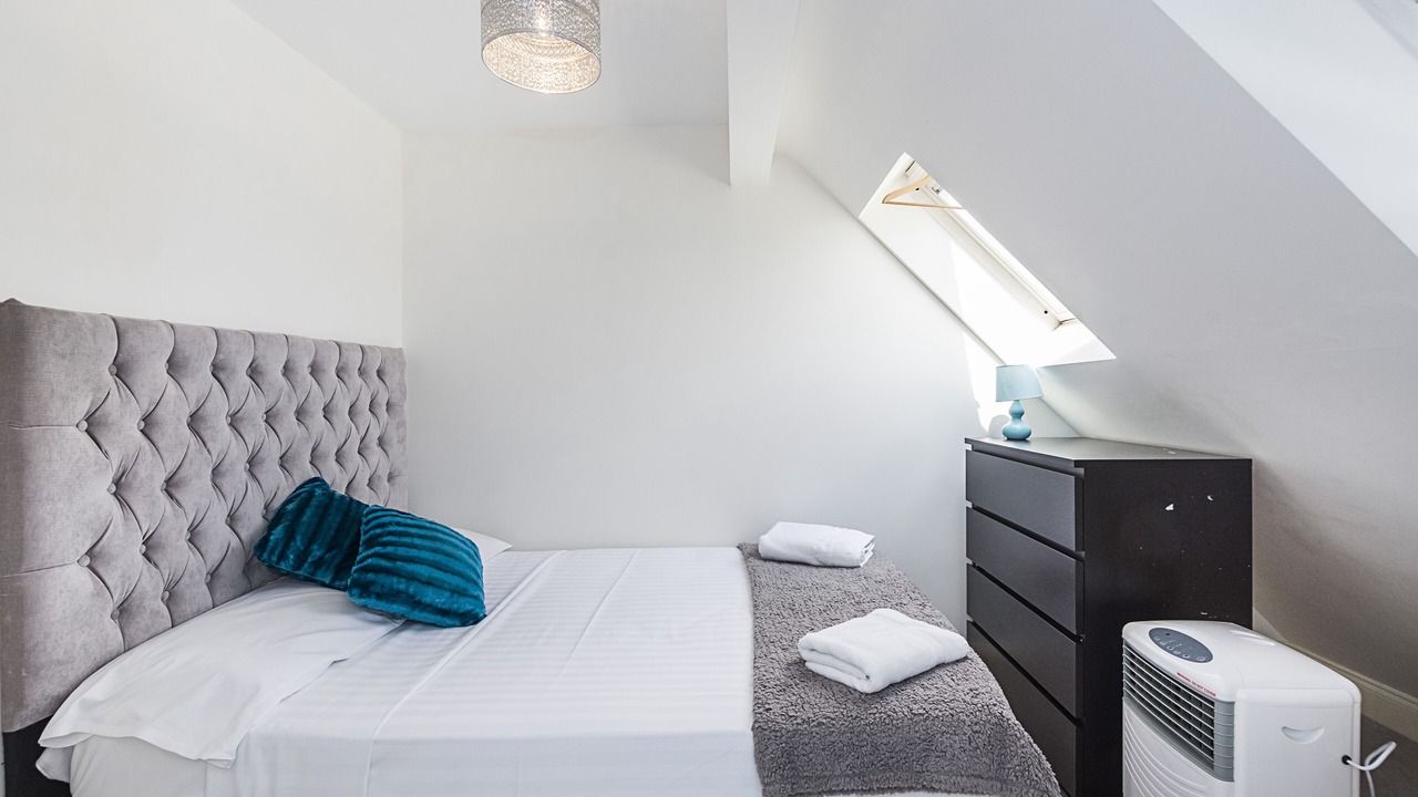 Photo of Bedroom in Island Gardens