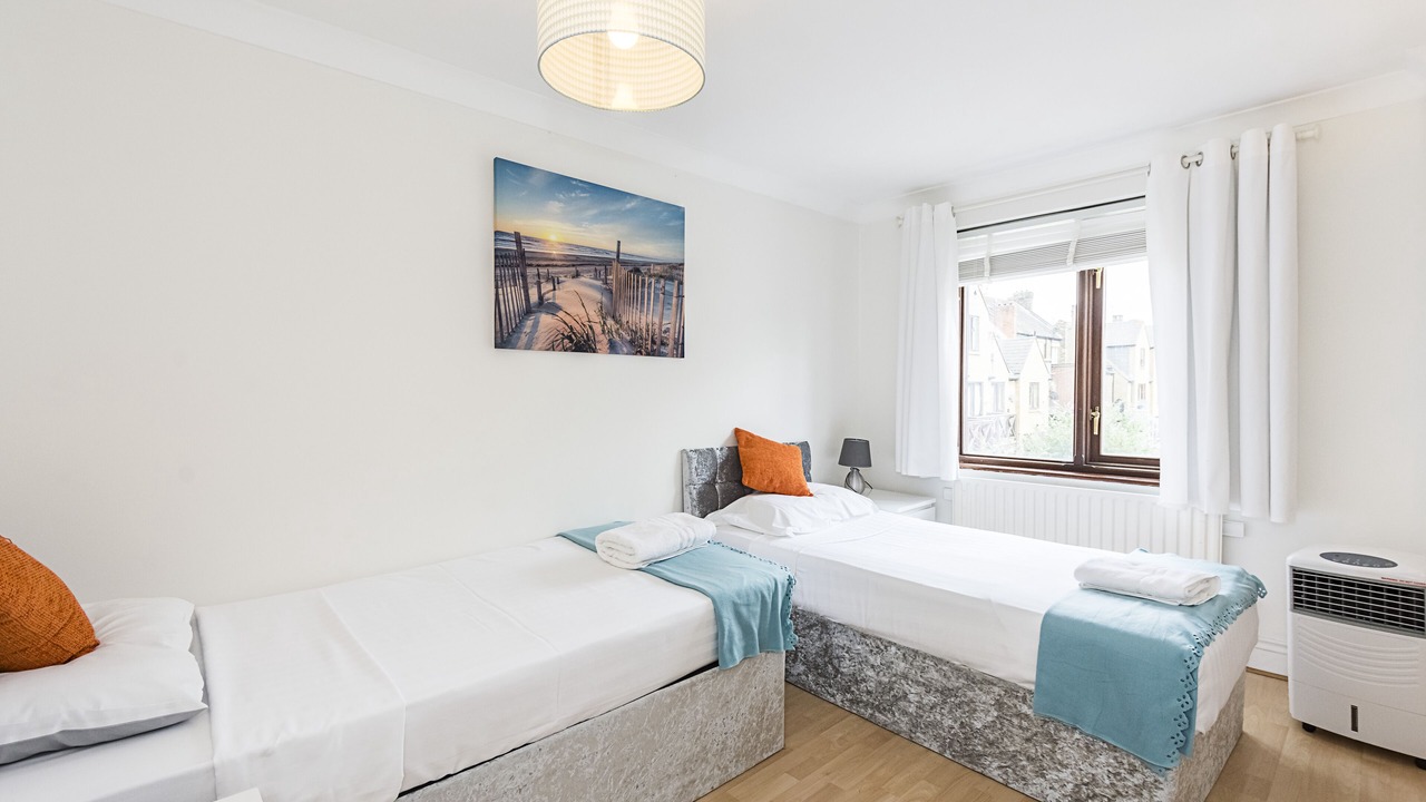 Photo of Bedroom in Island Gardens