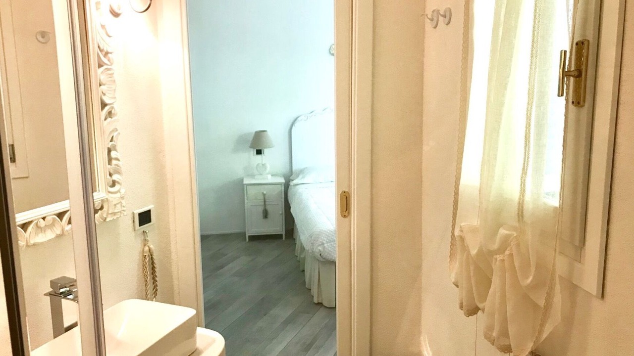 Photo of Bathroom in Baia Caddinas
