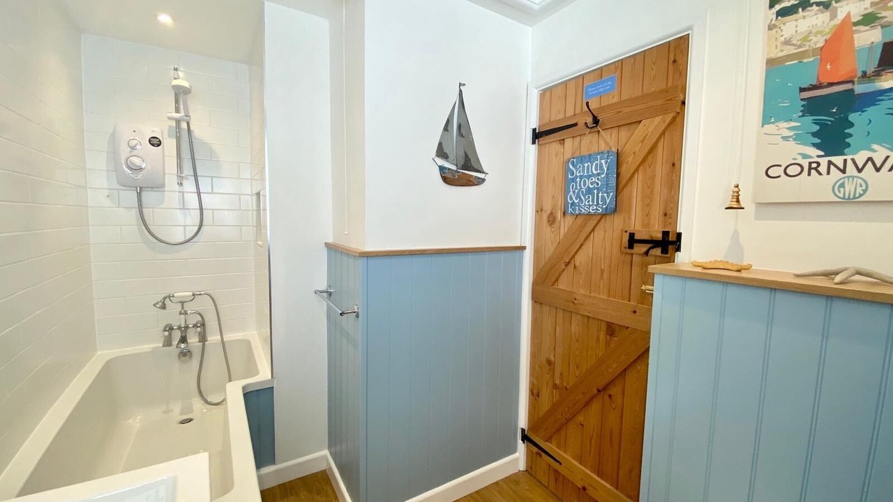 Photo of Bathroom in Mousehole