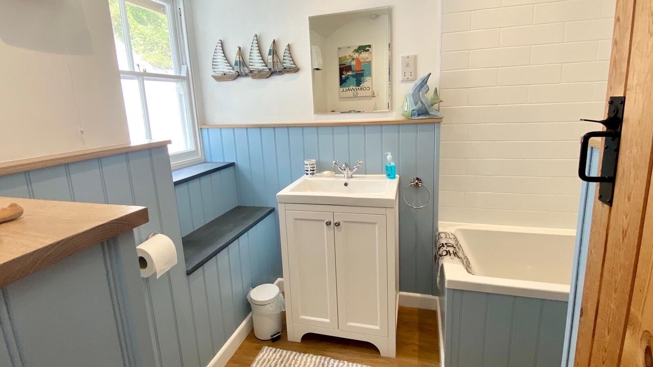 Photo of Bathroom in Mousehole
