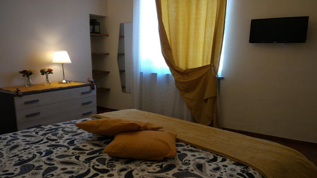 Photo of Bedroom in Naples City Centre