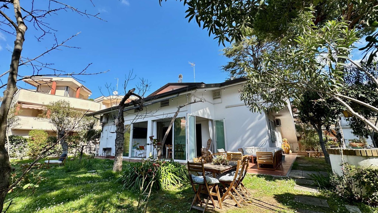 Photo of Outdoor in Alba
