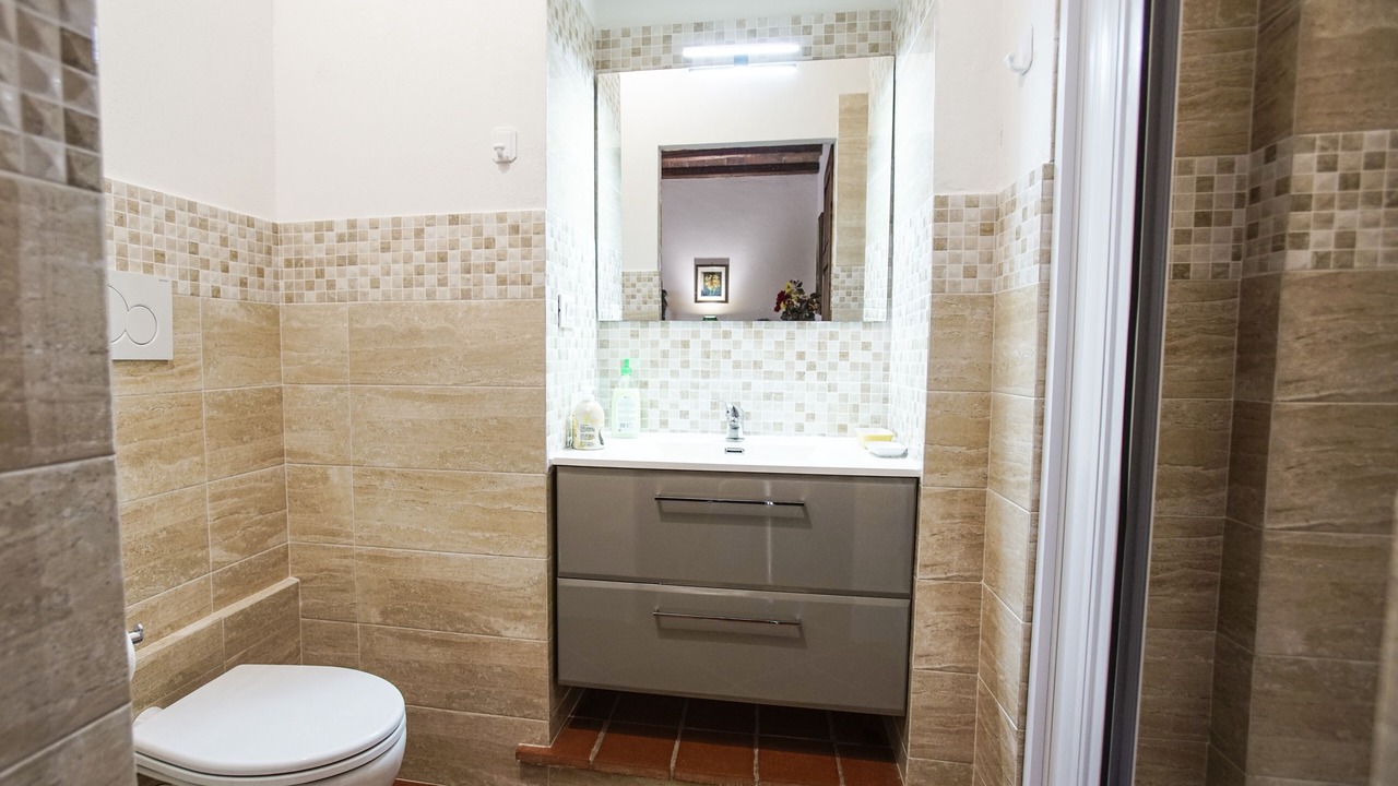 Photo of Bathroom in Campiglia