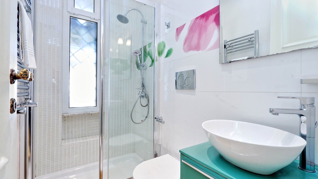 Photo of Bathroom in Esquilino