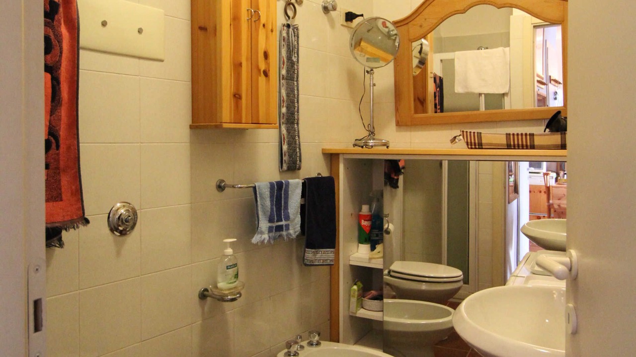 Photo of Bathroom in Sale Marasino