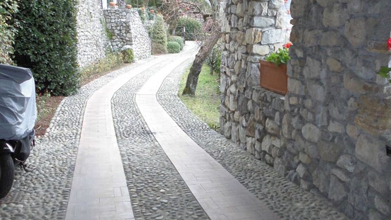 Photo of Outdoor in Sale Marasino