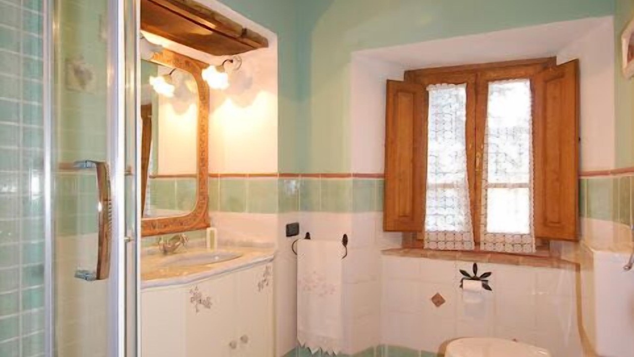 Photo of Bathroom in Gaiole in Chianti
