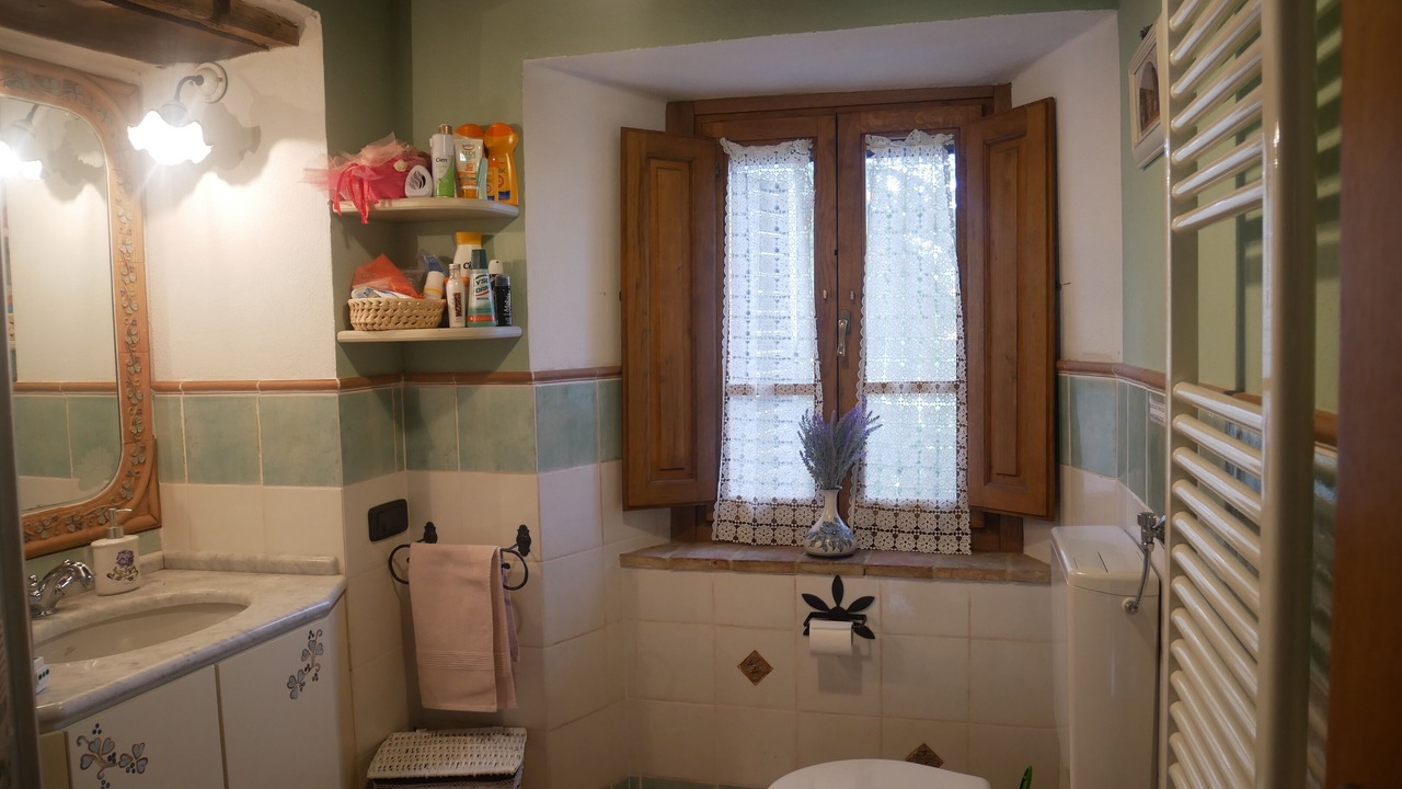 Photo of Bathroom in Gaiole in Chianti