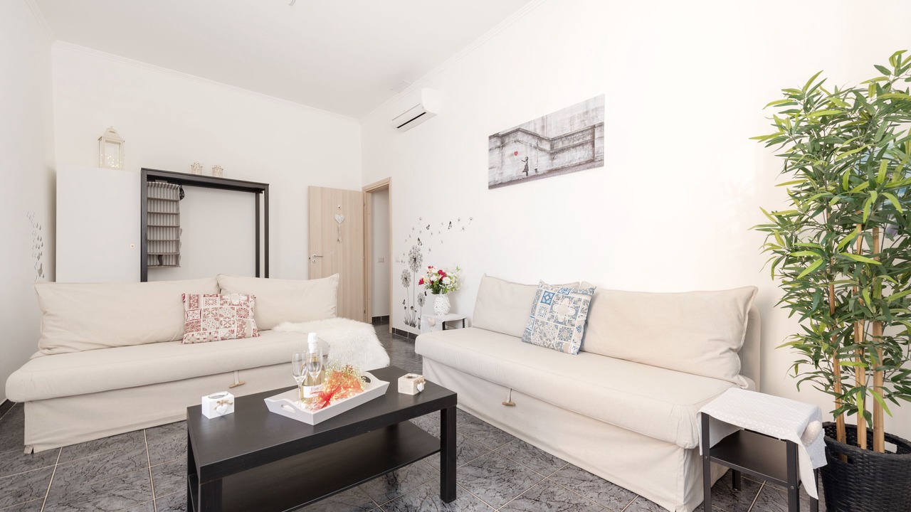 Photo of Livingroom in Tuscolano