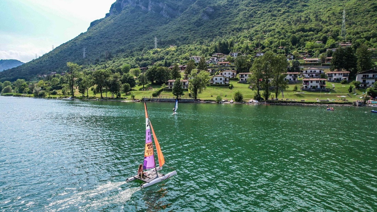 Photo of Others in Idro
