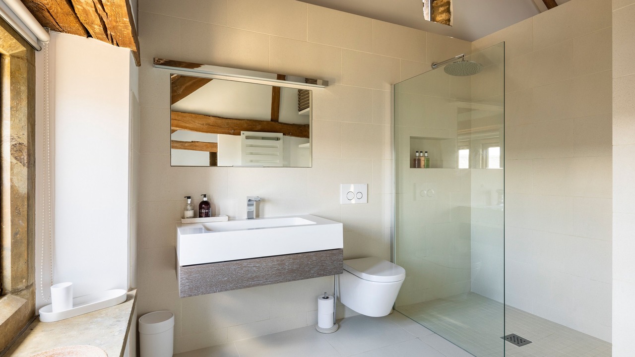 Photo of Bathroom in Hook Norton
