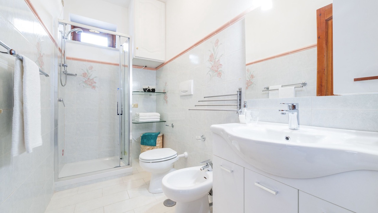 Photo of Bathroom in Montepertuso