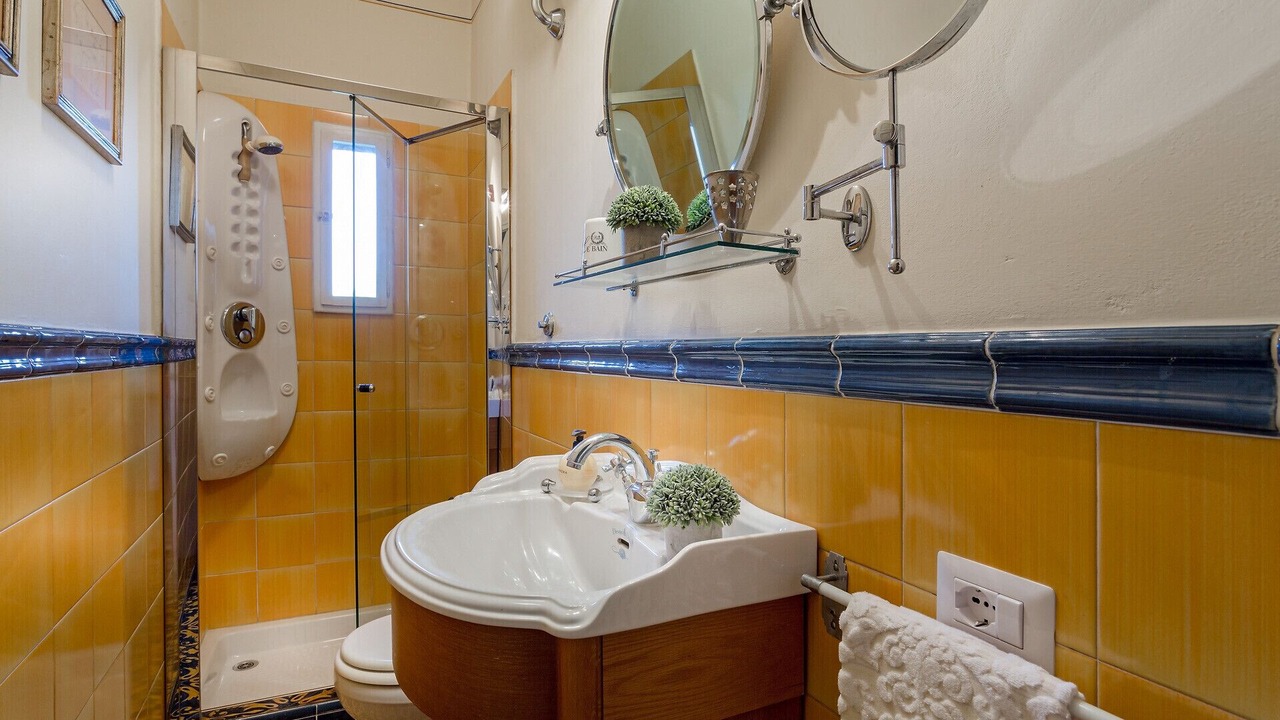 Photo of Bathroom in Lucca Historical Center