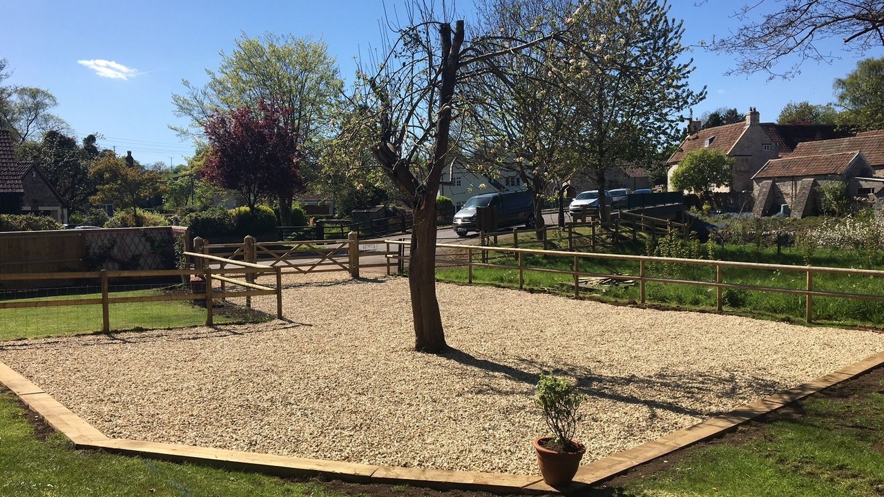 Photo of Outdoor in Compton Dando