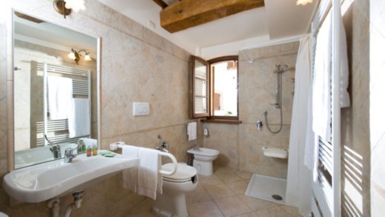 Photo of Bathroom in Cannara