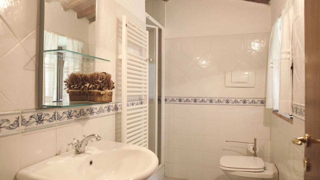 Photo of Bathroom in Simignano