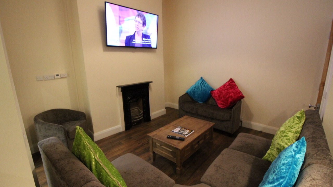 Photo of Livingroom in Queens Quarter