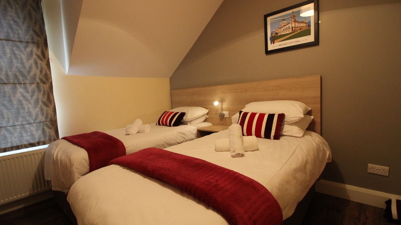 Photo of Bedroom in Queens Quarter